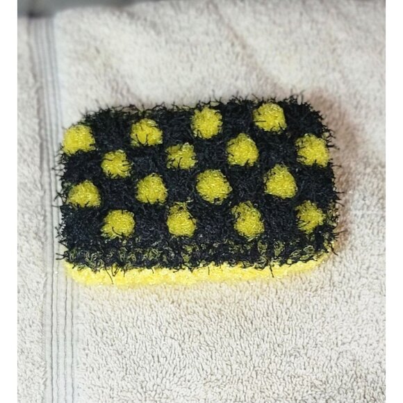 Black and Yellow Kitchen Scrubby - Picture 1 of 7